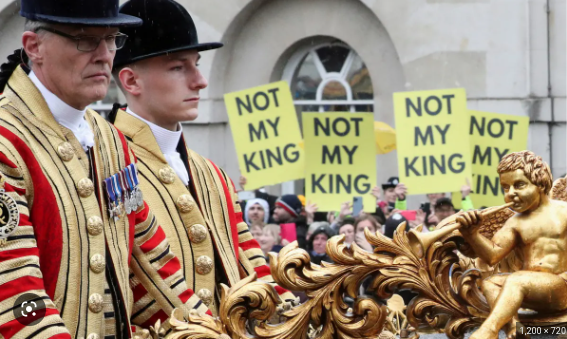 nomoremonarchs's tweet image. Time to talk!
The coronation was a turning point. Costly. Archaic. Elitist. Wrongful arrests.
Fence-sitters are turning republican. The indifferent are now interested.
So speak out! Tell friends & coworkers why it's important to #AbolishTheMonarchy.
#NotMyKing #ConANation