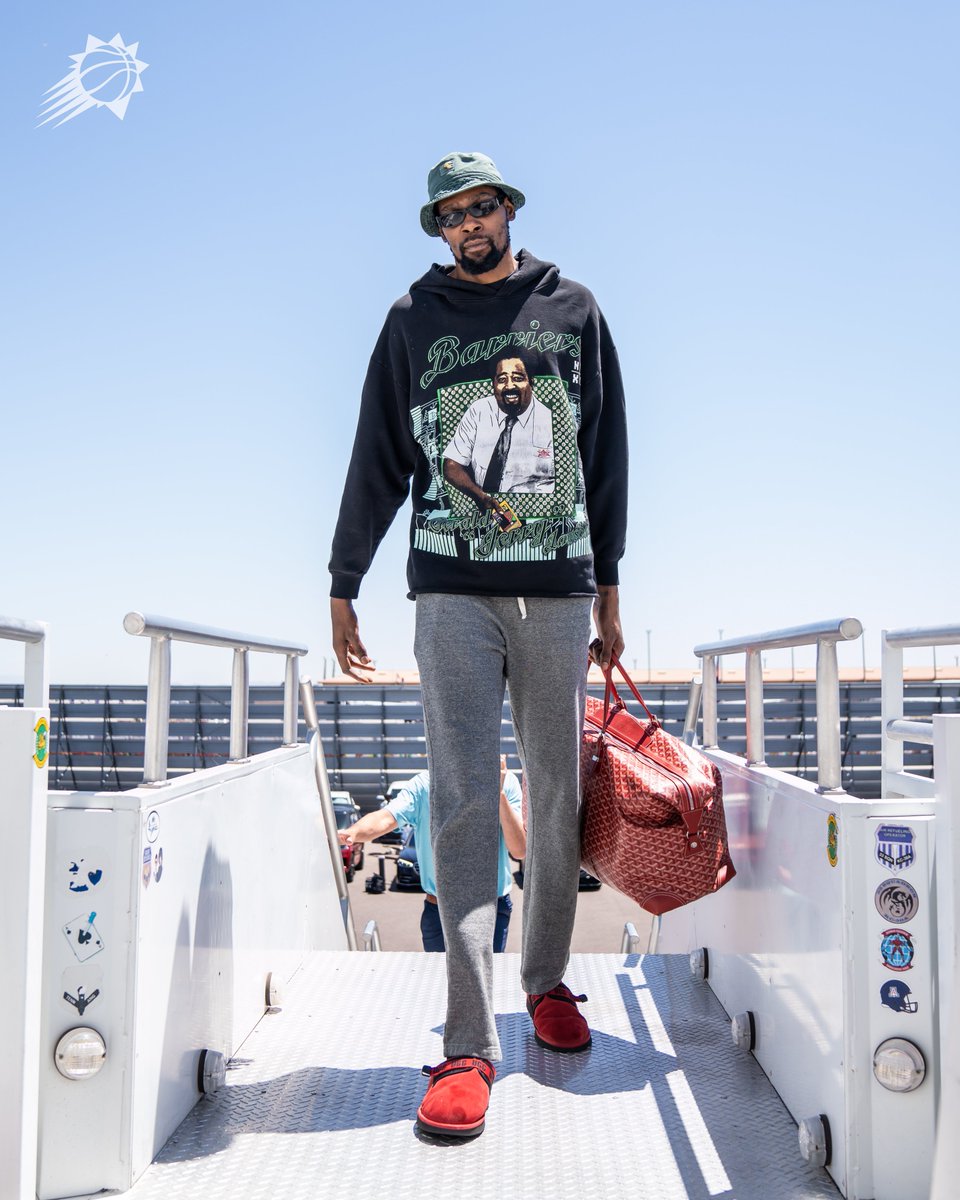 Suns's tweet photo. Back to Denver 🛫 https://t.co/EQlaErmaYH