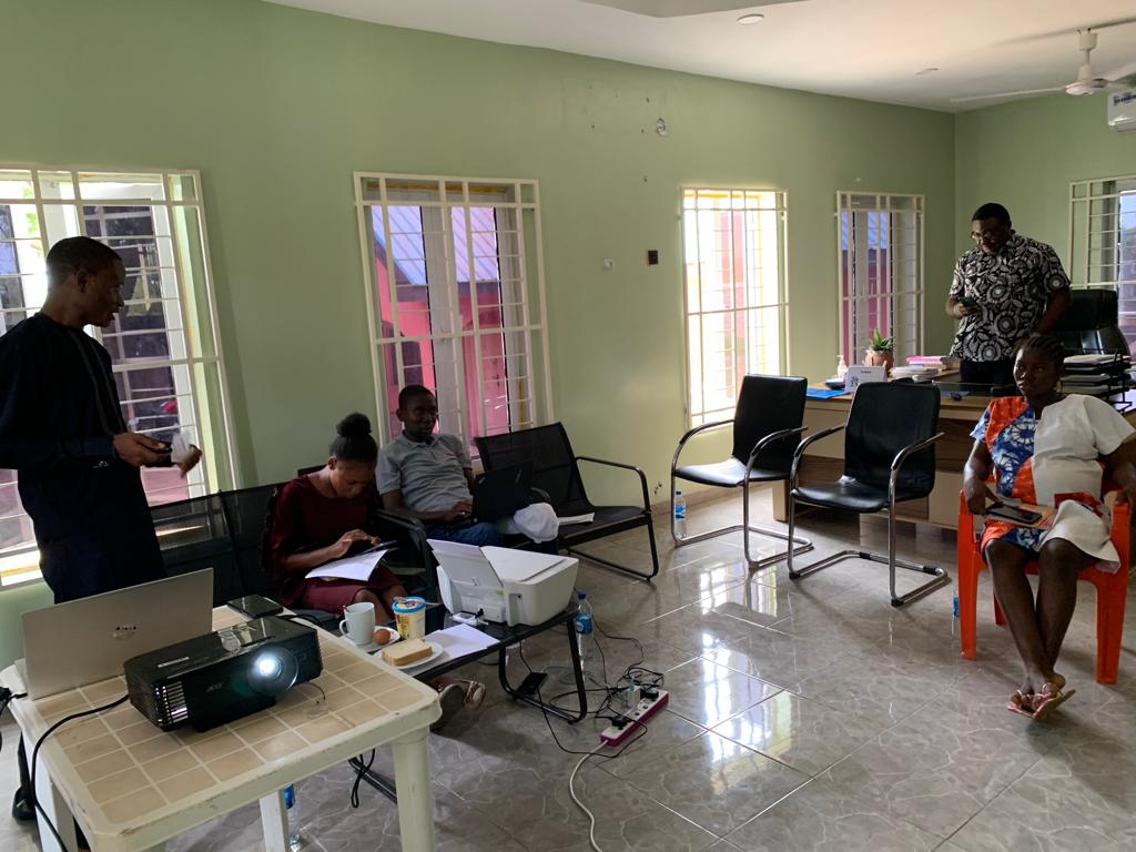 fjdpnigeria's tweet photo. The FJDP Coordinator, Admin Manager, program Manager and staff on the SCORE project, funded by Misereor earlier today received Mr. Cosmas Olaniyan, the consultant on the Project who took them through the baseline assessment to fully launch the project.
#ThisIsFjdp https://t.co/37mJVI5DmF