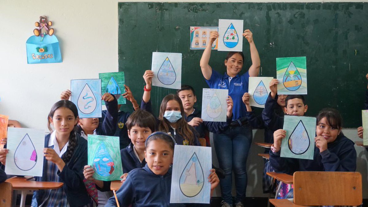 EsantSantander's tweet photo. ¿Sabías qué?.. 💭 Es importante aprender a ahorrar y utilizar el agua de forma eficiente. 💙💧
En ESANT S.A E.S.P estamos comprometidos con el cuidado del medio ambiente y por eso nos enorgullece haber capacitado a 22 estudiantes (sigue hilo) https://t.co/vuCUZUeyGz