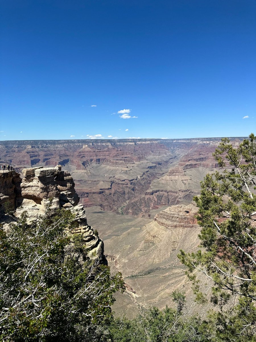 Tuk_Suthavadee's tweet photo. I'm at Mather Point in Grand Canyon, AZ https://t.co/6GGH6ddjmH https://t.co/YAmlrS8v4O