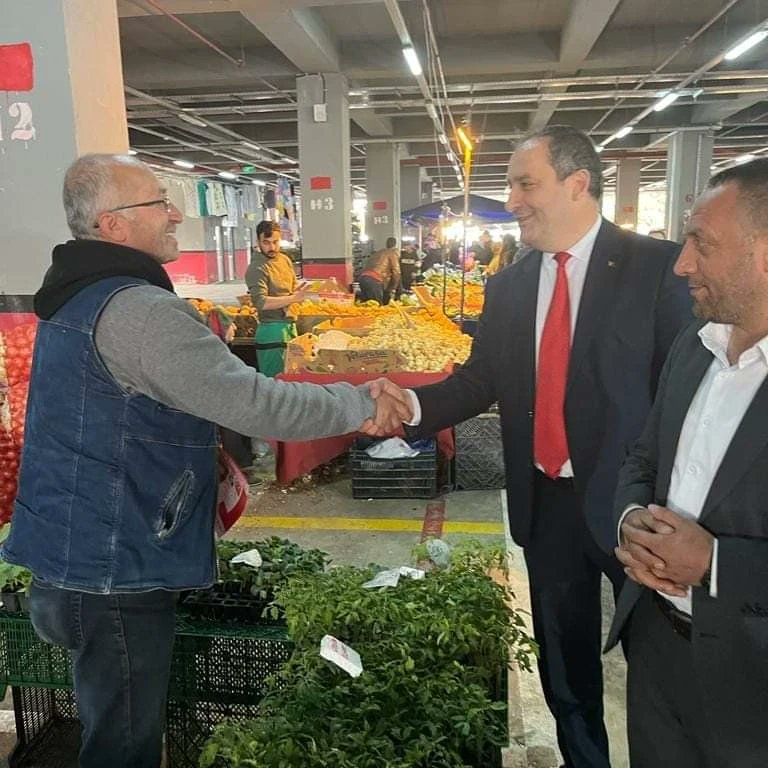 CYaylak's tweet photo. Bugün İlçe Başkanımız Sn Salim Sayar, Milletvekili Adayımız Sn Celalettin Yaylak, İlçe Yöneticilerimiz Ve Kaçep Başkanımız Ve Yönetimiyle Birlikte Yenikent Mahallemizi Karış Karış Gezerek Vatandaşlarımızı Ve Pazar Esnafımızı Ziyaret Ettik Hayırlı İşler Diledik. https://t.co/nRWYJrh2Uz