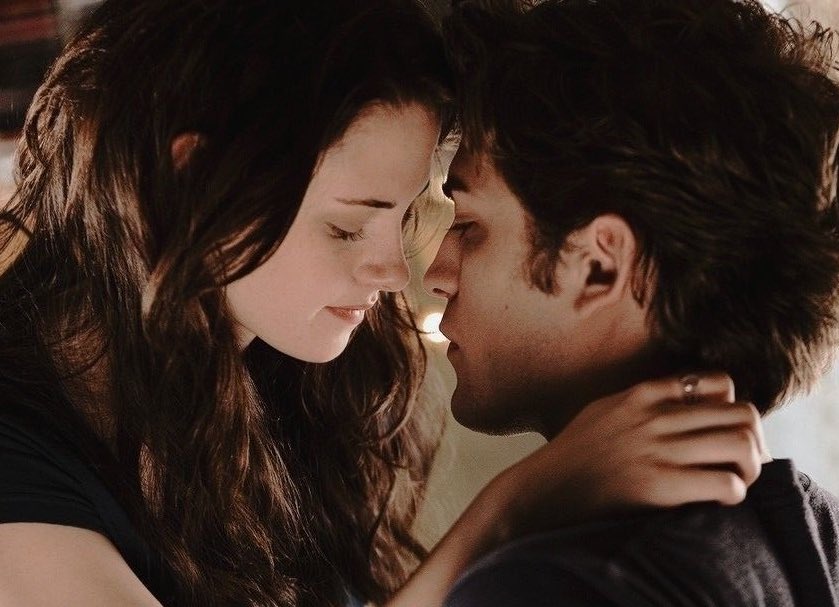 twilight edits tweet media