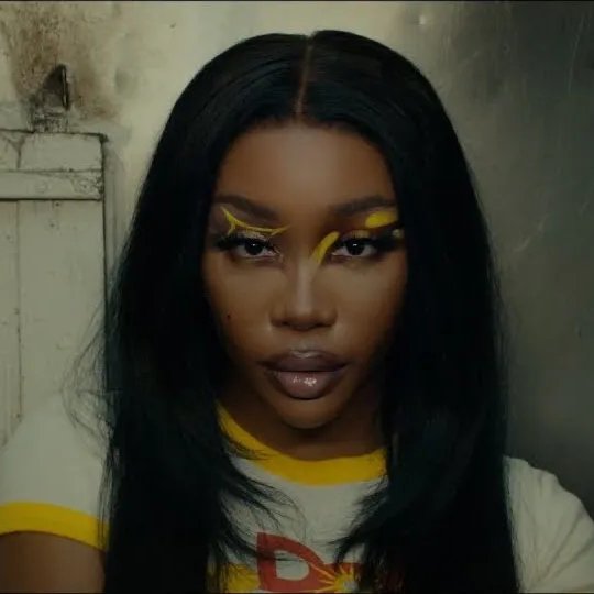 szaoncharts's tweet photo. "Shirt" has surpassed "Drew Barrymore" and is now @sza's 13th most streamed song on Spotify. https://t.co/mAxo780xVx