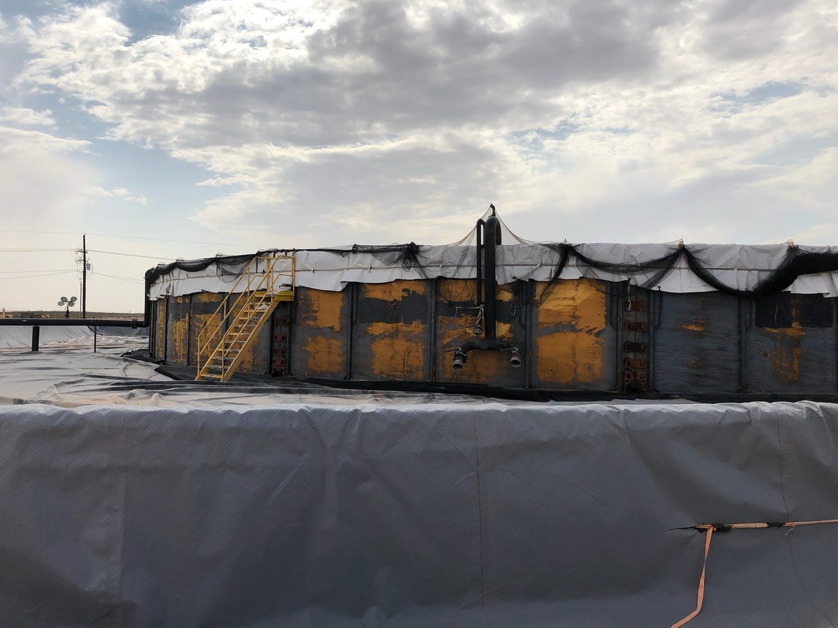 flow3d's tweet image. Don&apos;t miss the 2023 EWRI Congress! Wangshu Wei, Ph.D will be giving a presentation titled, &quot;Optimization of the mixing in a produced water storage tank with CFD.&quot; For more information about wastewater modeling solutions, check out the link.
flow3d.com/products/flow-…
#flow3dhydro