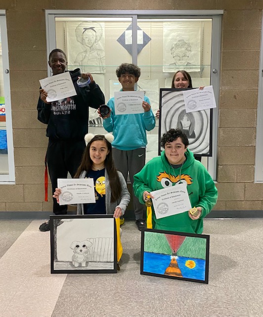 ElginFineArts's tweet photo. EMS art students competed in the Jr. VASE competition this past Saturday and came away with 14 medals - one of which made it all the way to Platinum!!  Bravo to these talented scholars!  @JanaRueter @RizaCooper @ELGINISD_EMS @ElginAcademics @ElginTxISD #FinishSTRONG https://t.co/fvHr0UJXOI