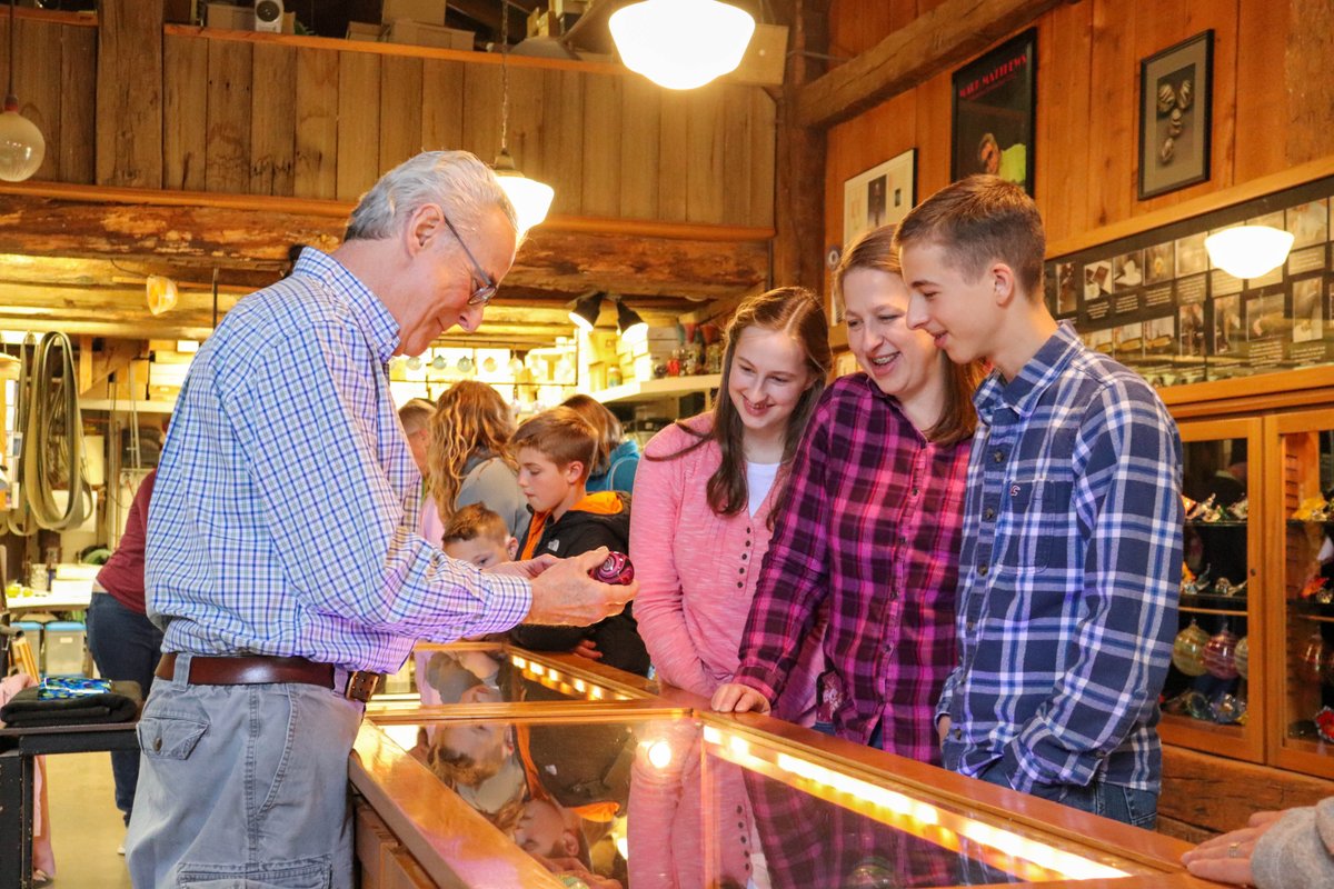 Happy #membershipmonday! Now that we are open for the season, we have so many fun activities planned you don't want to miss out on. Purchase a Sauder Village membership today to join us. To learn more or purchase a membership, follow this link: saudervillage.org/membership-sup…