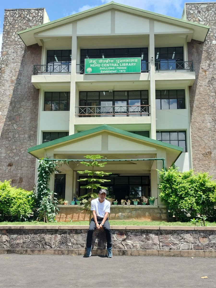 desi_casanova's tweet image. Feeling nostalgic after visiting NEHU after 11 years @nehu_shg NEHU has changed quite  a lot in these 11 years #Classof2006 #Firstbatch #ElectronicsandCommunicationEngineering  #SchoolofTechnology #NEHU #AlmaMatter