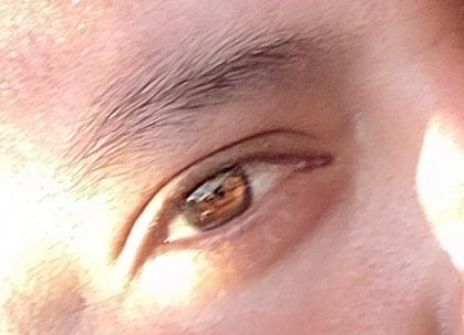 Aun no entiendo el súper poder que tienen sus ojos para hacerme sonreír...
#TanBellos ☺️🤤😍
                              😍🥰🤤