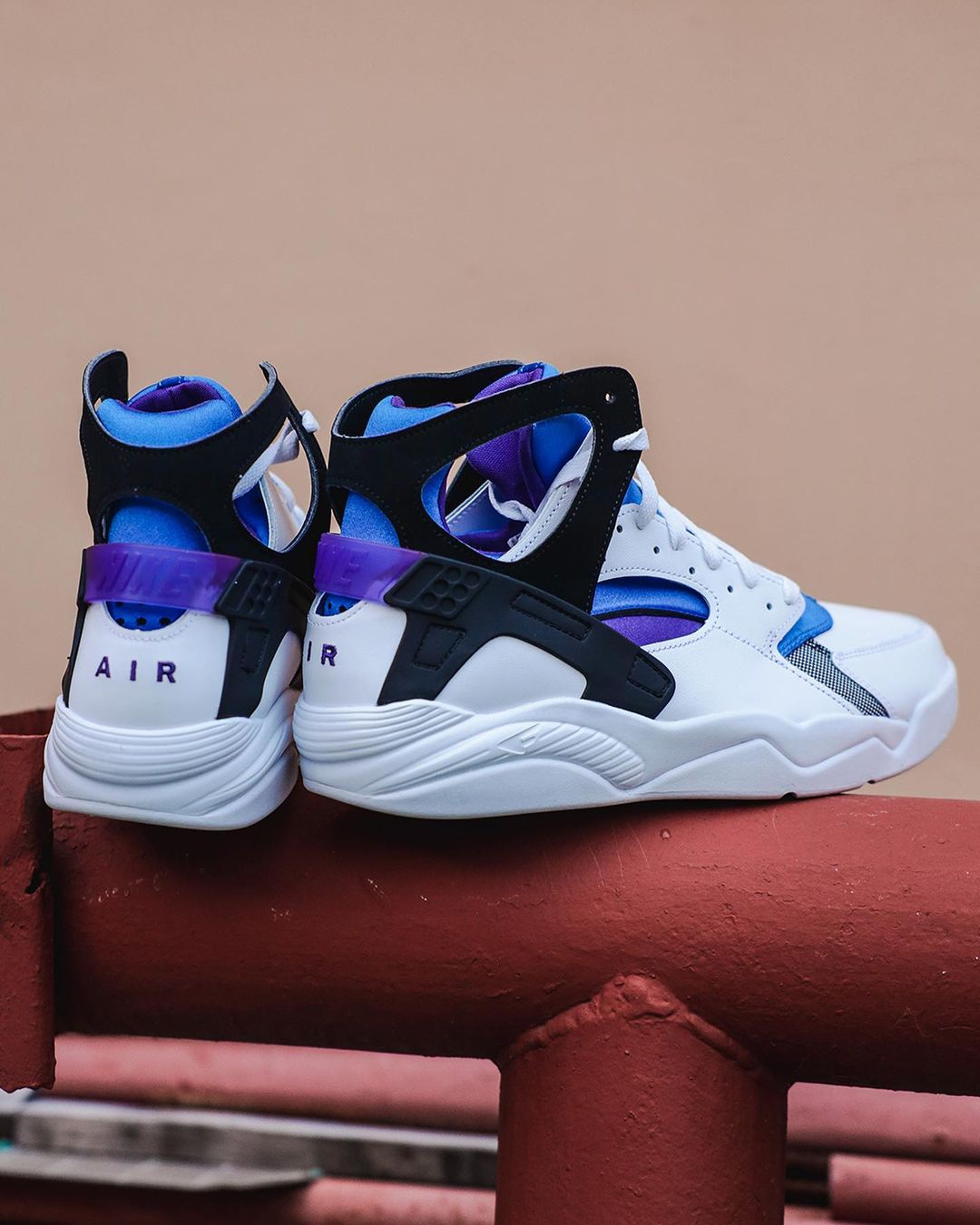 Sneaker News on Twitter: "Who still waiting for the Nike Air Flight Huarache's retro? 🙋 The pair has already returned overseas. / Twitter