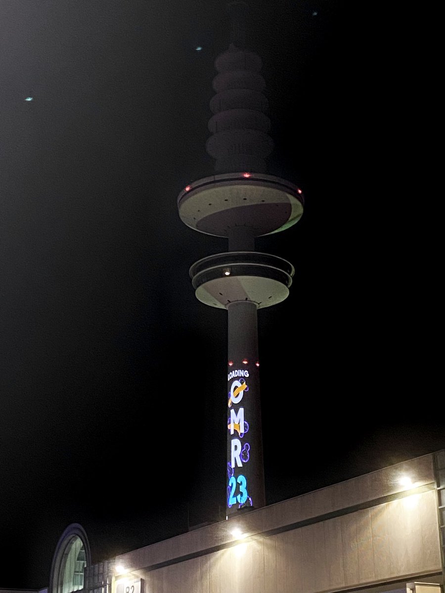TheSauronRising's tweet photo. Einfach mal den Hamburger Fernsehturm animiert. https://t.co/xaGJB8E7pB