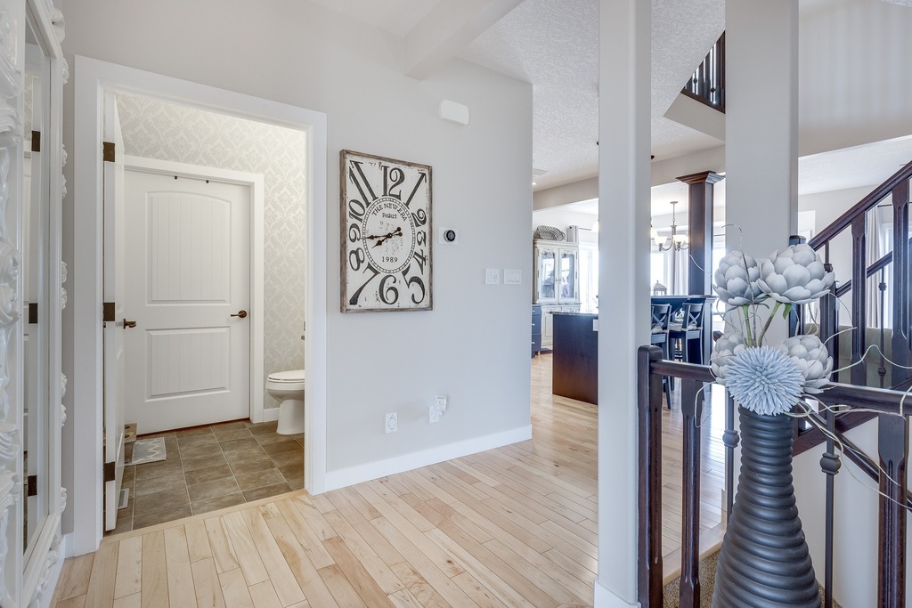 paulhoward86's tweet photo. 46 Erhart Close, Olds, AB

A beautiful view of the mountains. Come take a look at this spectacular 2 story offering all the modern comforts of home on a huge 12,600 + Sqft pie lot with a great view of the Rocky mountains. Backing onto green space and soc… https://t.co/QPEXEefqJZ https://t.co/yvDtRqsUKZ