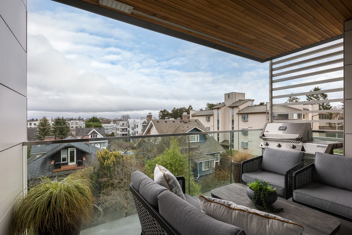 Just Sold!  Welcome to 986 Heywood, an exclusive steel and concrete building, in one of the best locations in the city. Ideally located on a quiet tree lined street, overlooking Beacon Hill Park, this location is just steps away from Cook Street Village, the ocean, and downtown.