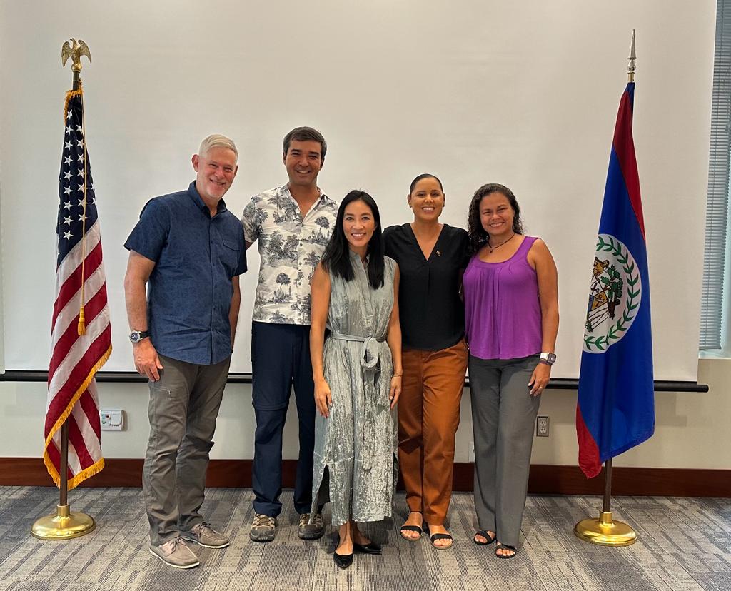 WarschildFdn's tweet photo. RT @OceanaBelize: Just in case you missed the pre-screening and panel for the "Unbelizeablue" documentary this afternoon, here's the video link that you can tap to view the event: https://t.co/kWhVTSNbU1 

#belize #belizebarrierreef #saveouroceans #prot… https://t.co/Rlpm8Vgdbu