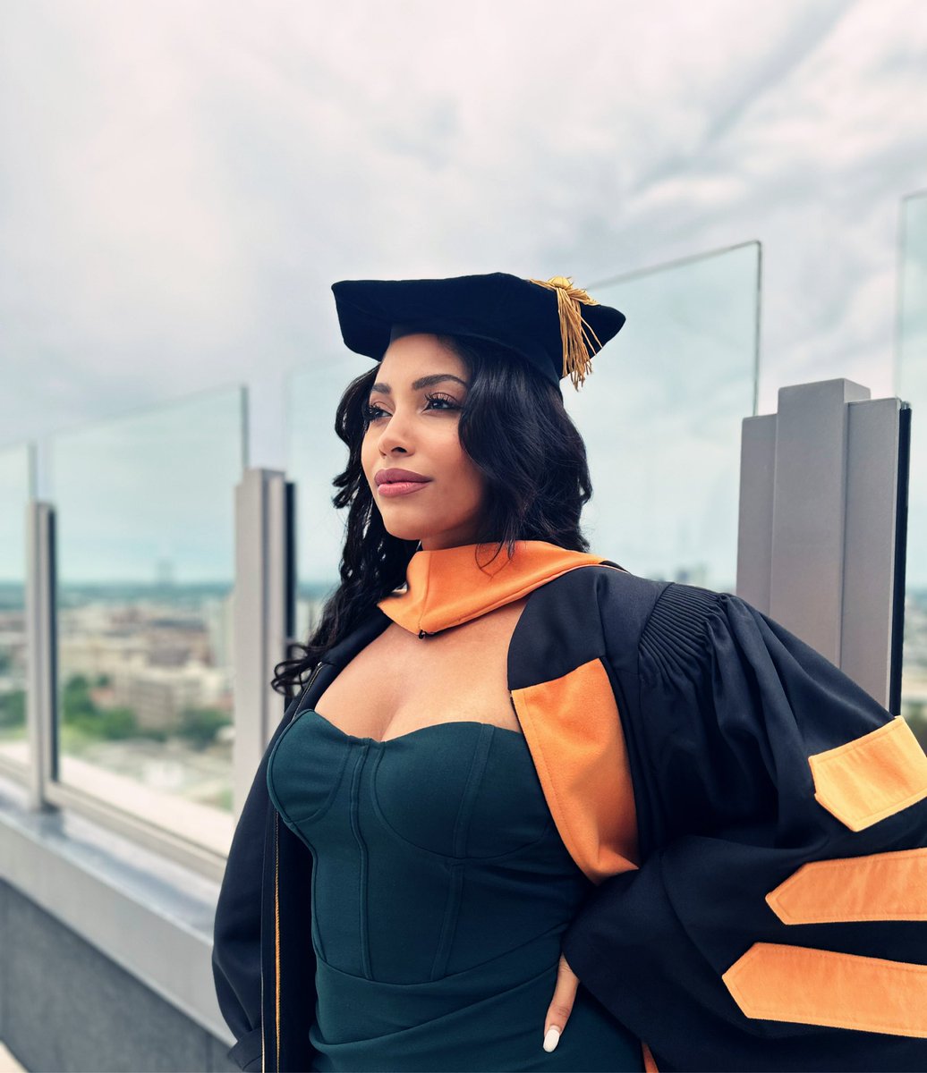 T_Bad331's tweet photo. Graduation is one day away. Dr. Bradley loading 🔋#Thankful https://t.co/4sfQFakMuz