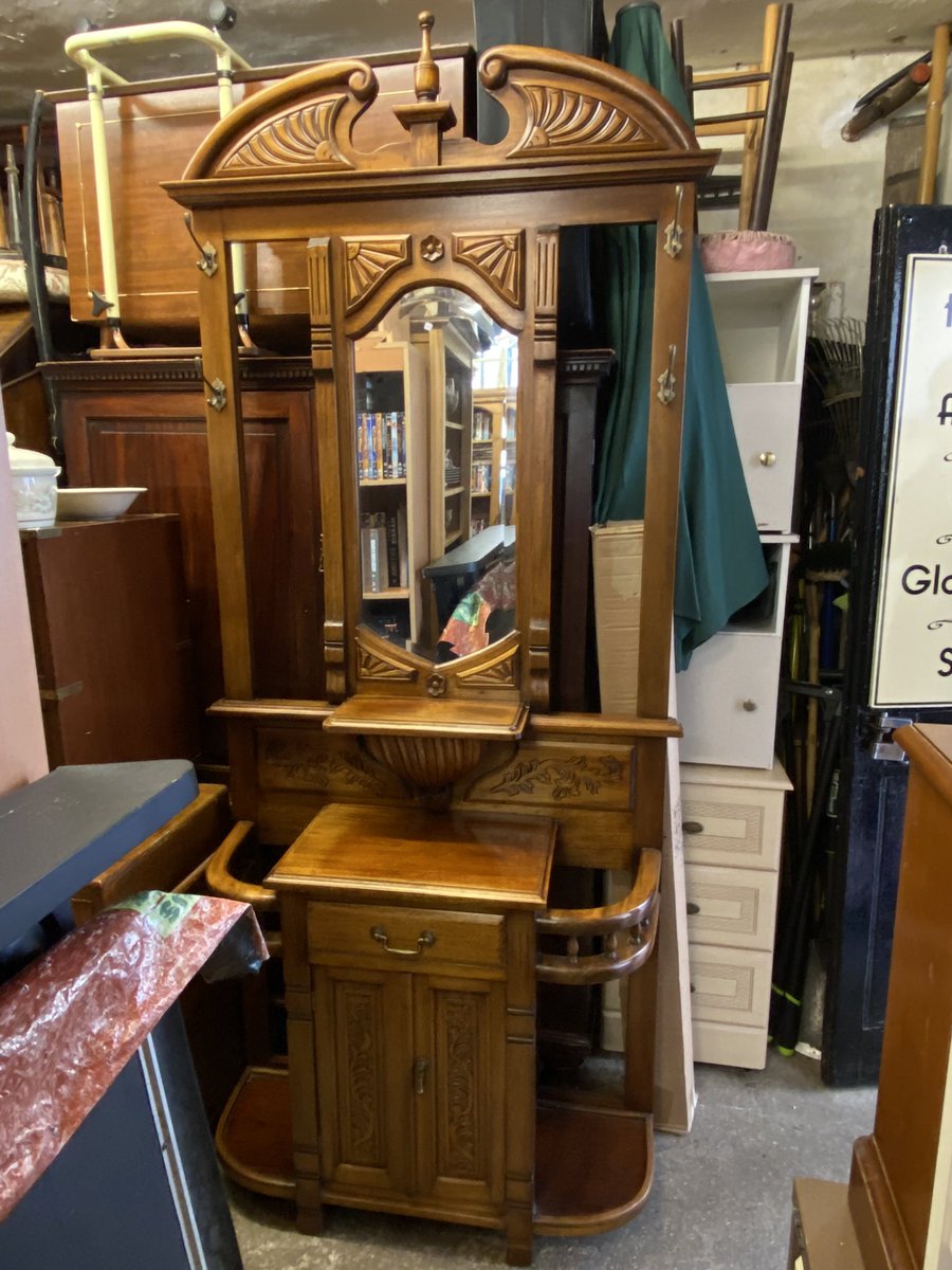 GlobeGalleries's tweet photo. Mahogany Hall Stand

98cm (39”) x 41cm (16”) x 228cm (89.5”)

£250.00

#Mahogany #HallStand #GlobeGalleries #Andover #ShopLocal #SmallBusiness #FamilyBusiness #Preloved #AntiquesAreGreen #Recycle #Repurpose #Reuse https://t.co/99F6zopNTa