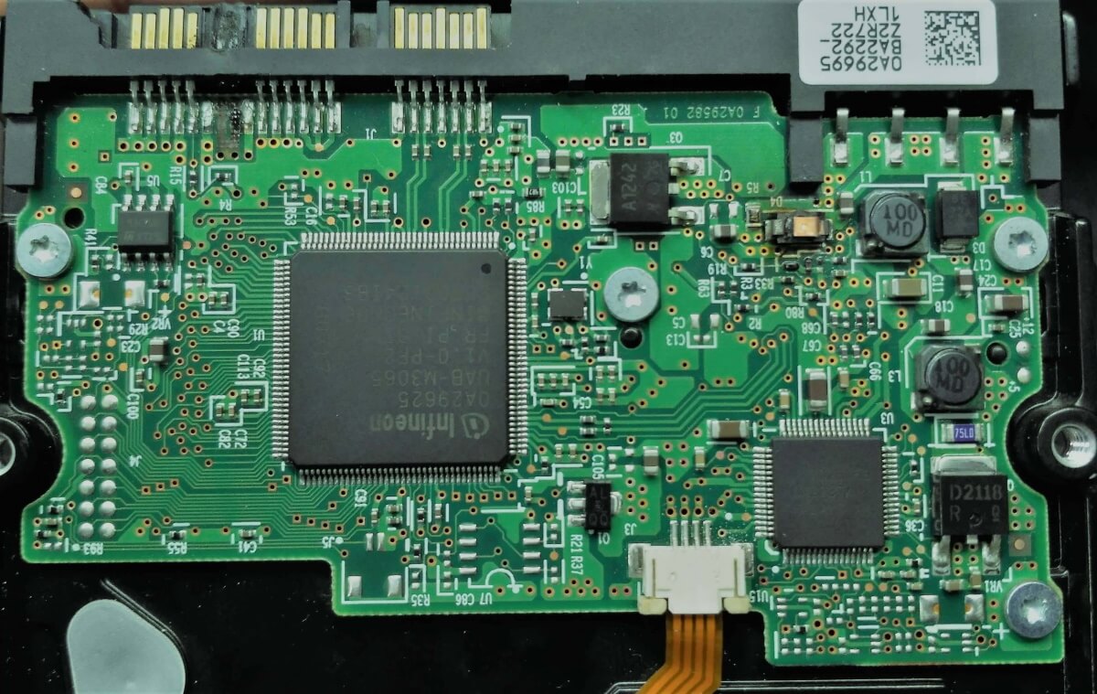 AngaraLab's tweet photo. We carry out data recovery from a hard drive with a guarantee: you will again get access to lost or damaged files, regardless of what exactly happened https://t.co/rTHQ8pnG2P