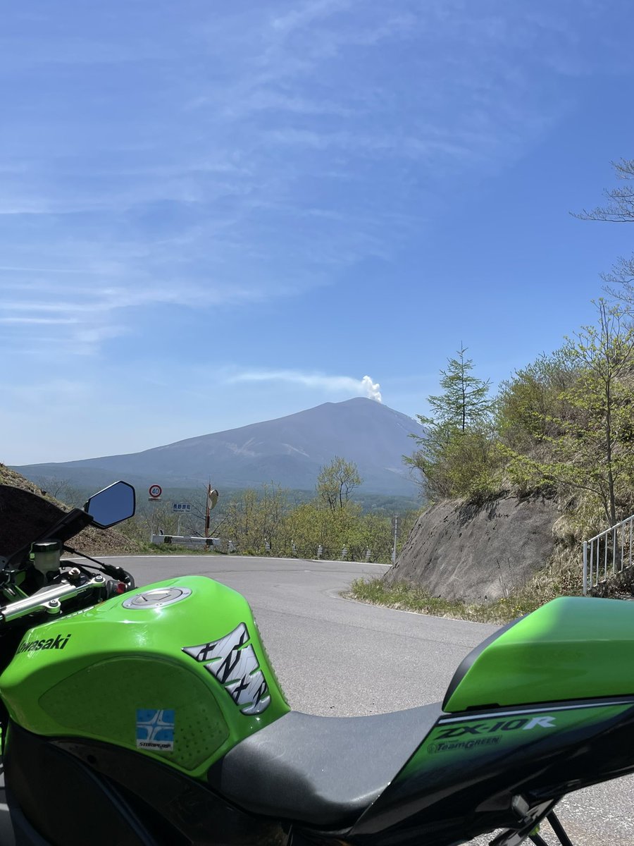 ZXR_ninja400's tweet photo. 天気良いから、浅間山が綺麗に見える⛰ https://t.co/s94yDsWSOU