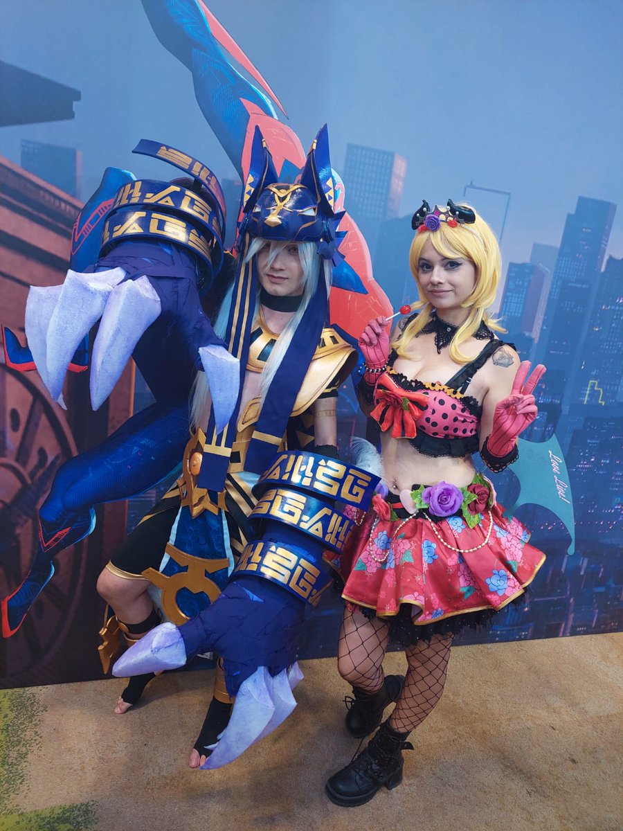 jekitamoon19's tweet photo. Gran cosplay de cino de genshin impact ame este día. https://t.co/yExFvWYyIL