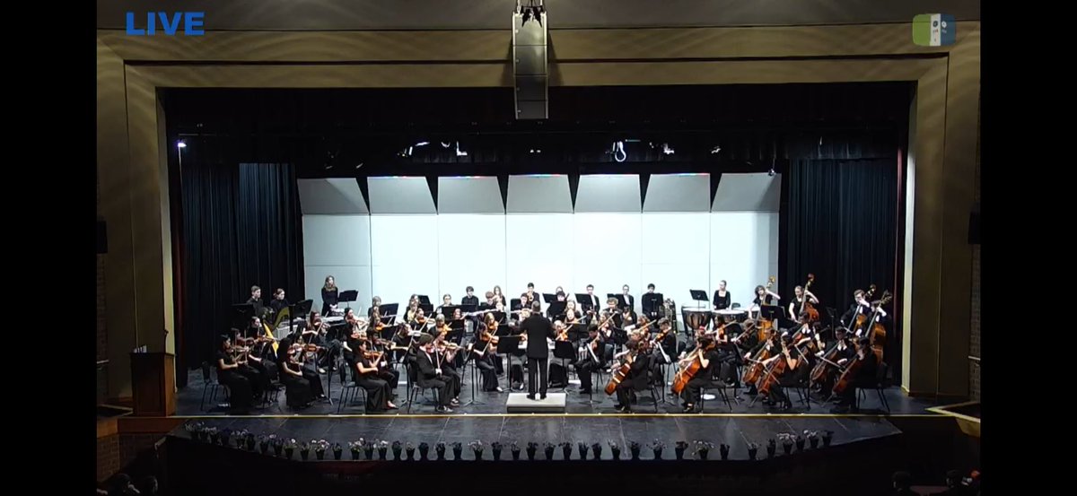 HudsonOrchestra's tweet photo. Bravo tutti HHSO on a spectacular performance tonight. Simply splendid technical and musical playing by all sections!  #PLAYDYNAMICALLY https://t.co/Uf28pn3aeg