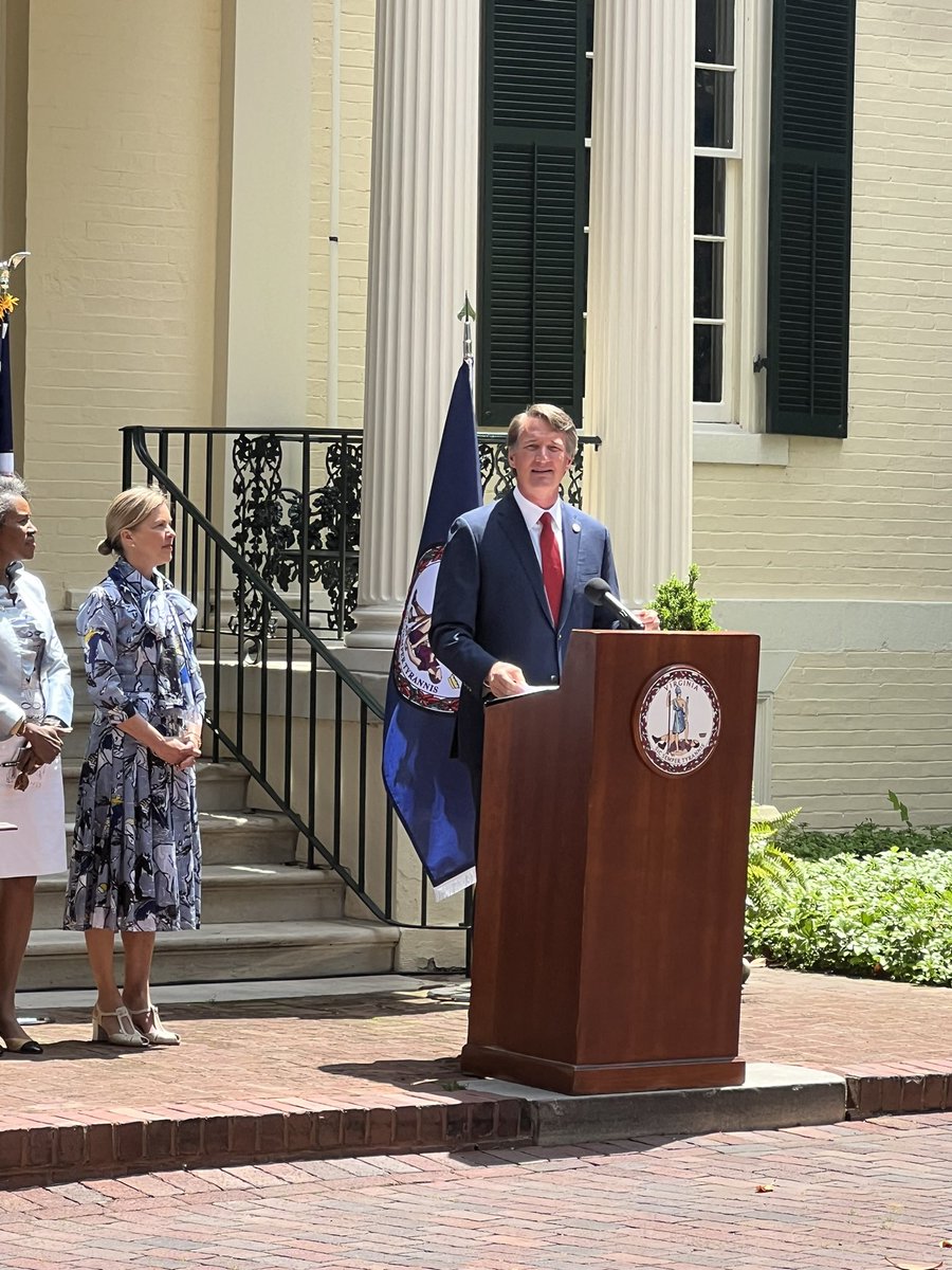 May is now Jewish American Heritage Month in the Commonwealth of Virginia.
It was an honor to see Governor Youngkin officially present the proclamation and sign House Bill 1606. Thank you Connie Meyer and all the members of the Commission to Combat Antisemitism <a href="/VCCS_SO/">VA's Comm Colleges</a>