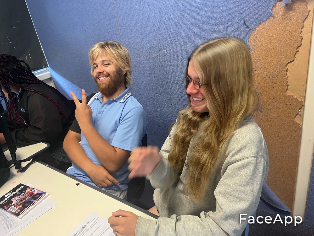 MarcoDimit73991's tweet photo. Siblings or dating? The truth is they are both!!!! #dating #siblinglove #siblingsordating https://t.co/burdhKKzdX