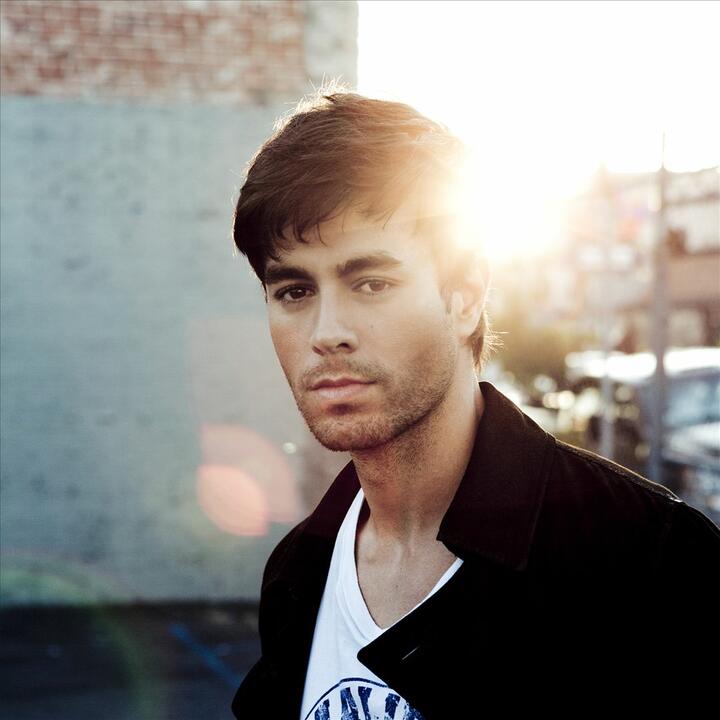 Happy 48th birthday to (Enrique Iglesias)! 