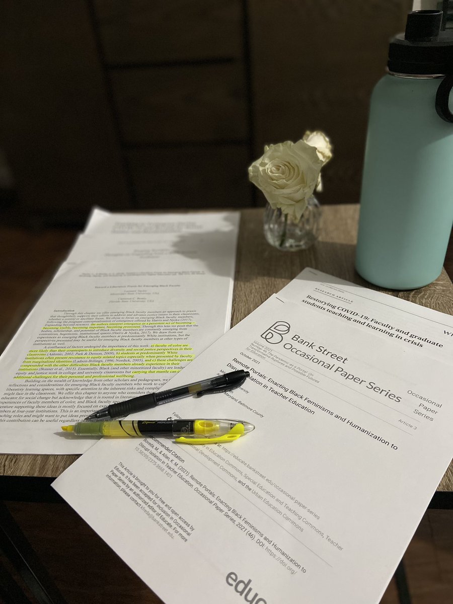 ending a restful Monday with a little r&r—reading and ruminating 🥰 hey summer 😘

#facultylife #tenuretrackhustle