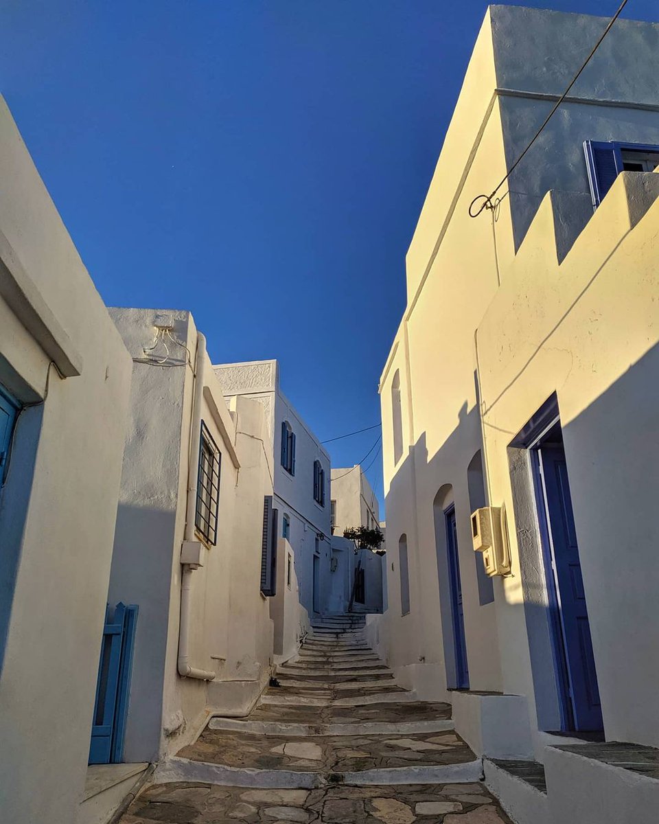 Imposing shadows on traditional white houses of #Sifnos Island!

sifnos.gr

📷: Manos (instagram.com/mananastasakis)

#visitsifnosisland #visitsifnos #GEM #beach #weddings #hiking #visitgreece #greece #cyclades #greekislands  #travel #village #Σίφνος  #Artemonas