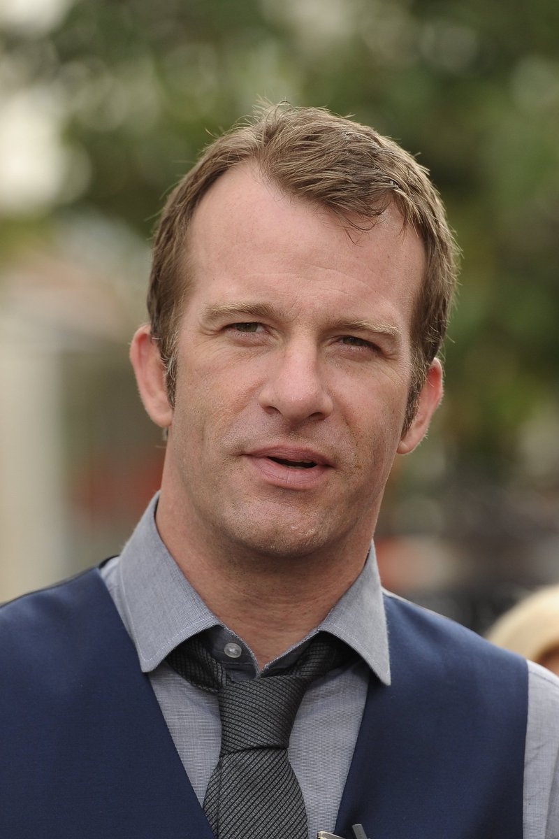 JaredJLefevre's tweet photo. @kellyanneken To be fair, I mix up Thomas Jane (left) and Aaron Eckhart (right) in my mind often. https://t.co/hErCACQt2P