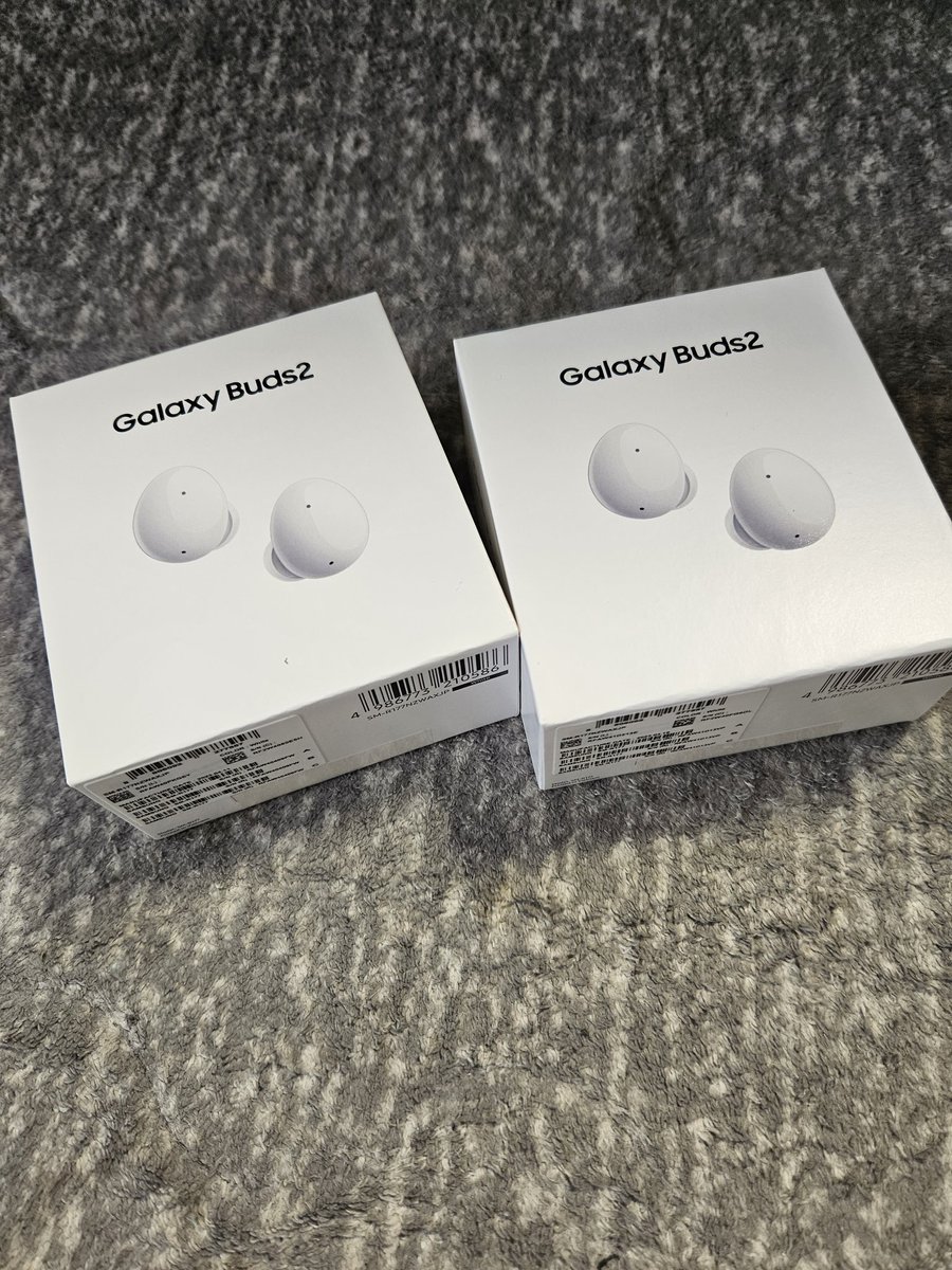 Galaxy予約キャンペーンのGalaxybuds2届きました！
予約して発売日にすぐ応募。奥さんのと２台分ー。