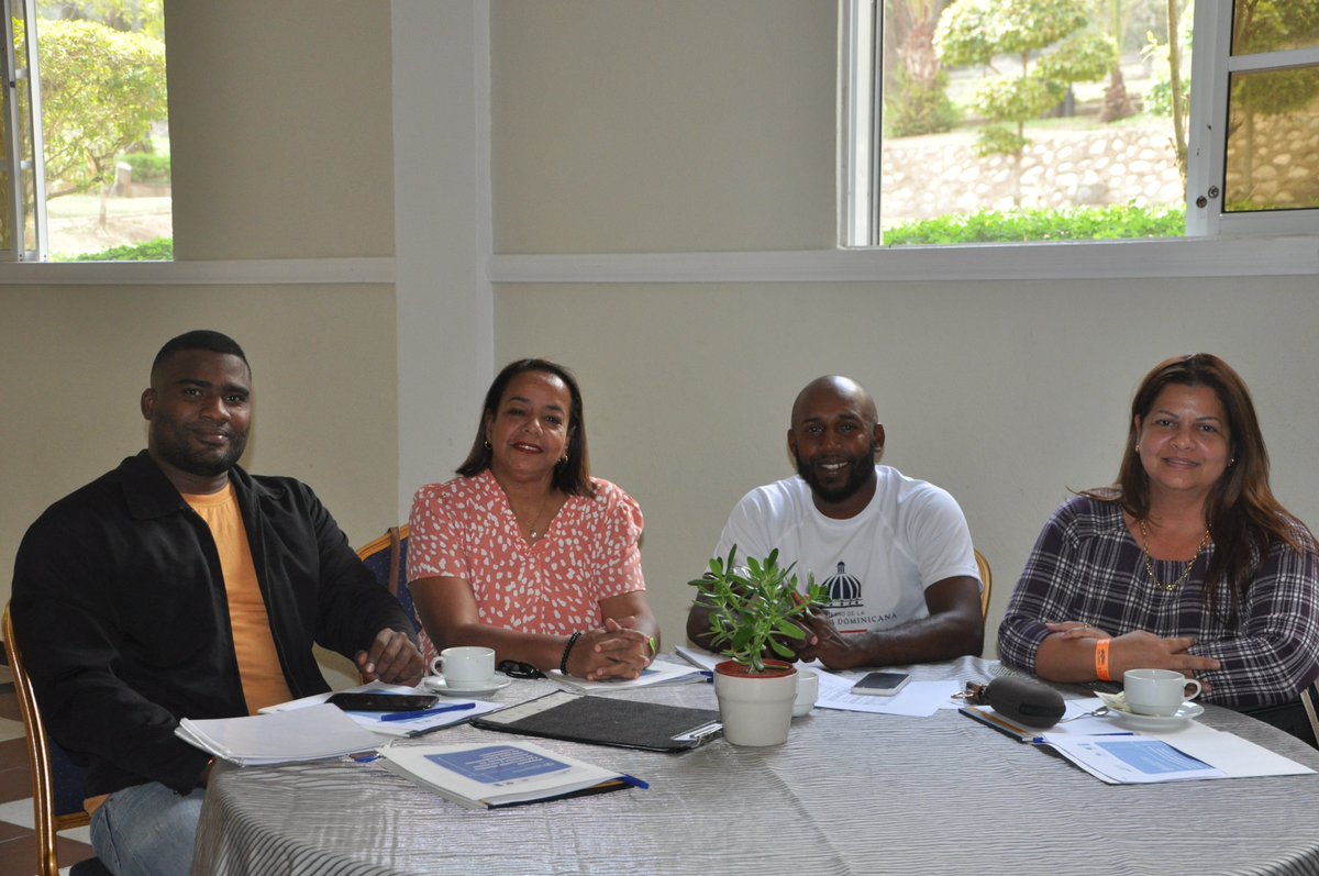 faodominicana's tweet photo. !Los incendios forestales pueden ser devastadores para las comunidades que dependen de los recursos naturales! 
Por eso, junto a @medioambiente @TheGEF @PNUDRD @Mitecogob @GuardiaCivil y #FAST realizamos el Taller: Investigación de Causas y Estadísticas de Incendios Forestales. https://t.co/xMXP4HHVYZ