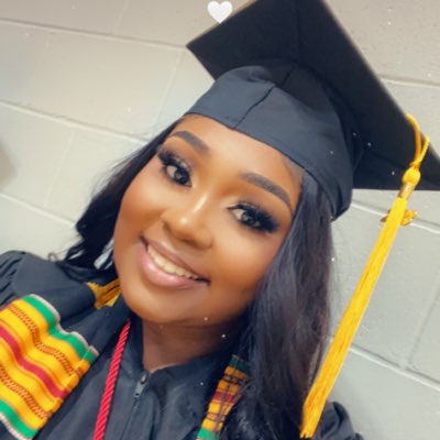 jwadey94's tweet image. #IssaGraduate!! 🎓🎉🍾 💖