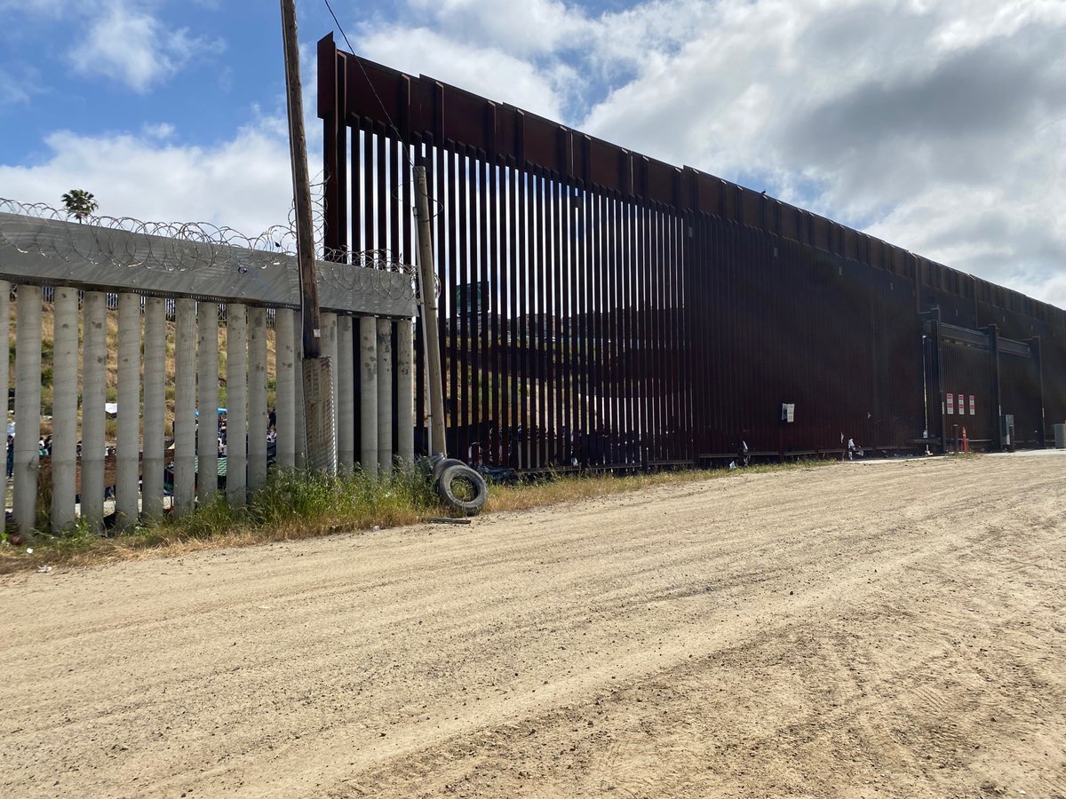 Working on a story for @VerifyThis along the southern border about what happens when Title 42 ends on Thursday. People who are hoping to claim asylum in the U.S. are waiting on the other side of the fence.