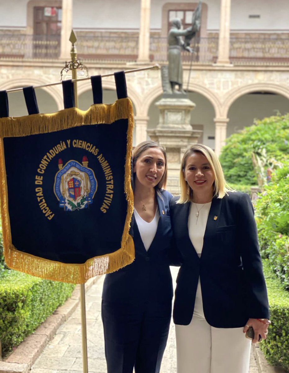 rubirangelPAN's tweet photo. Esta mañana acompañé a la  Rectora de la UMSNH, Yarabí Ávila al evento de 270 Aniversario del Natalicio de Don Miguel Hidalgo y Costilla. Saludé con mucho gusto a amigas y amigos maestros. 
#HumanistaPorSiempre
#Umsnh @RectoriaUMSNH https://t.co/SXhY8U6kGP