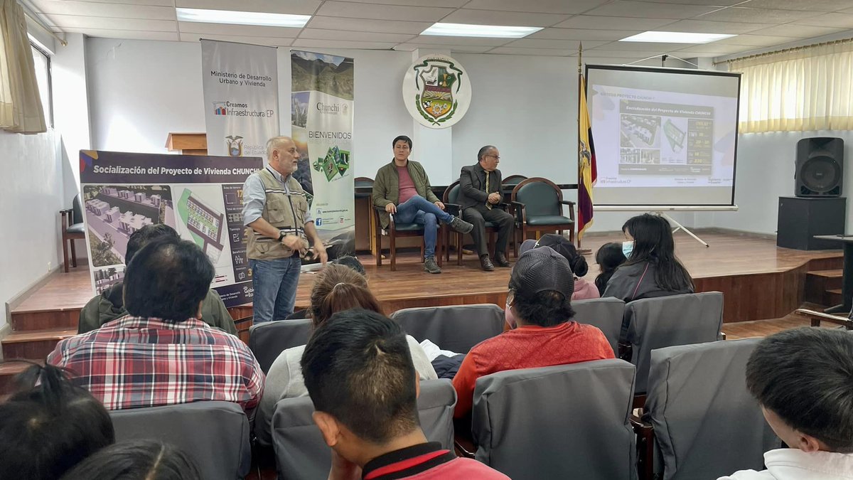 desarrollourbep's tweet photo. Hoy, se realizó la "Socialización del Proyecto de Vivienda #Chunchi" para la construcción de 18 viviendas 100% subvencionadas por el #GobiernoDelEcuador 🇪🇨 para las familias vulnerables de la provincia de #Chimborazo.
@EMCOEP https://t.co/3rzI5WZe6o