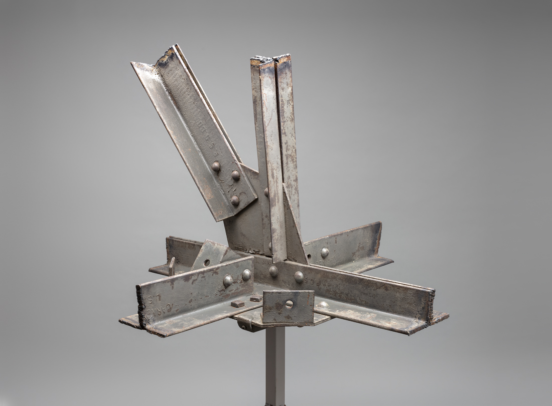 SFOMuseum's tweet photo. Happy Birthday SFO! The airport was dedicated on May 7, 1927. Hangar No. 4 built in in early 1928, stood until 1999. This truss section from Hangar No. 4 is now on display in “Mills Field and the San Francisco Airport” located in the SkyTerrace.
#52Objects #SFOHistory #AvGeek https://t.co/ho2ZNkn1gK