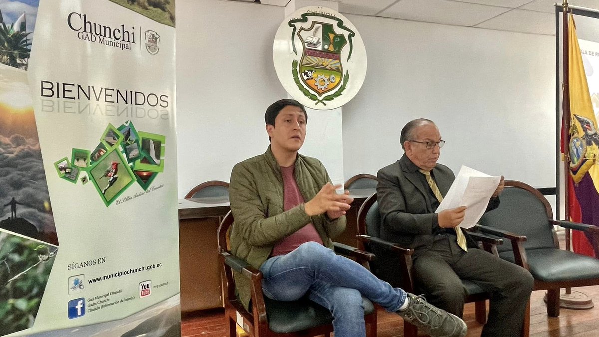 desarrollourbep's tweet photo. El evento contó con la presencia del alcalde Walter Narváez de la Alcaldía de #Chunchi, el gerente general de #CreamosInfraestructura EP, Julio Vásquez @vasquezchicho14  y el coordinador zonal 3, coordinador zonal 3, @DavidMuesesEc de @ViviendaEc.
@EMCOEP https://t.co/OMwYrZ2no7