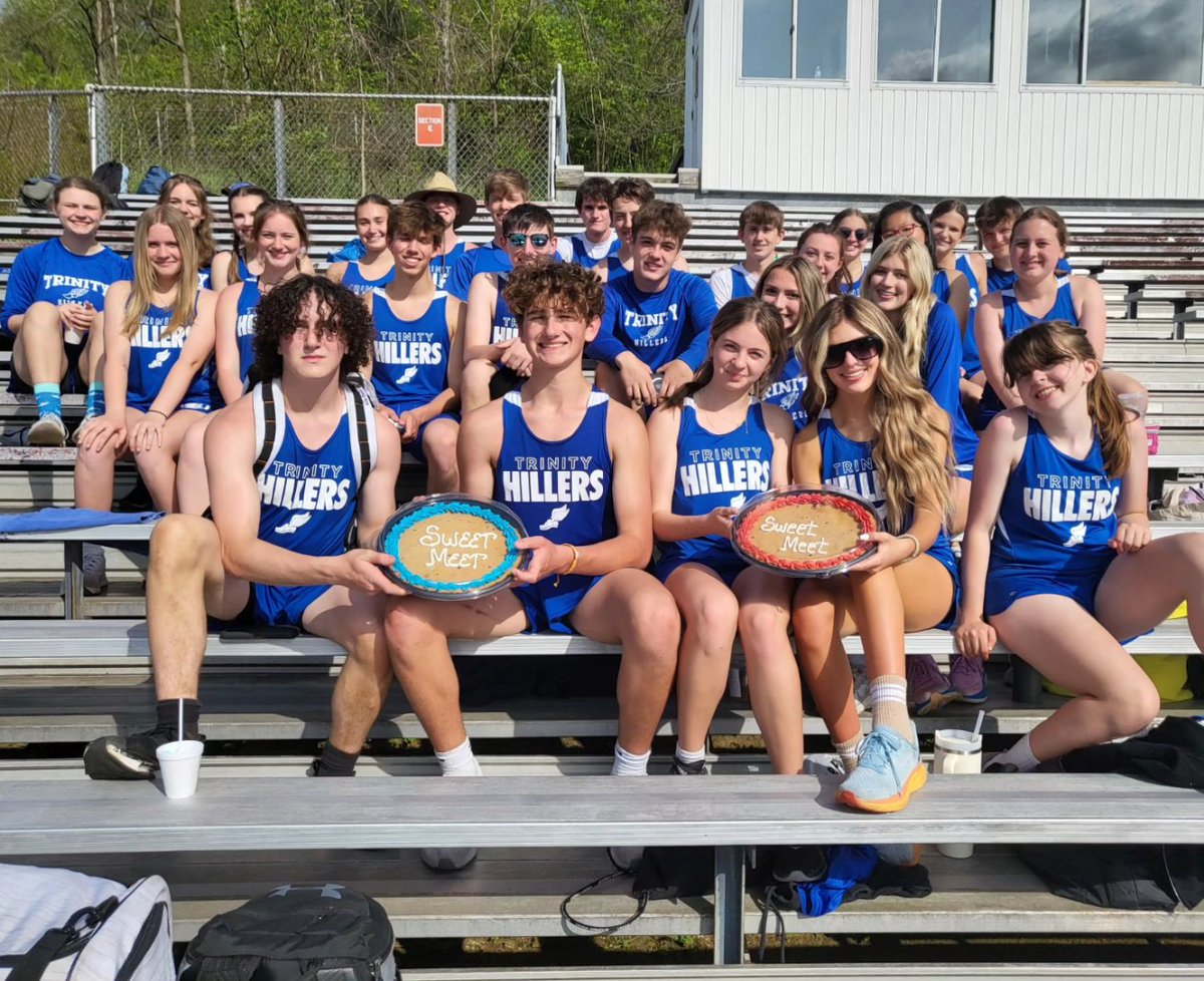 THStrack_field's tweet photo. We competed at the freshman/sophomore Sweet Meet at Peter's Township today. The girls took home 13 ribbons while the boys had 19. The future looks bright for Trinity Track & Field! #sweetmeet #trackandfield #itsagreatdaytobeahiller https://t.co/UKLWzwFLLm