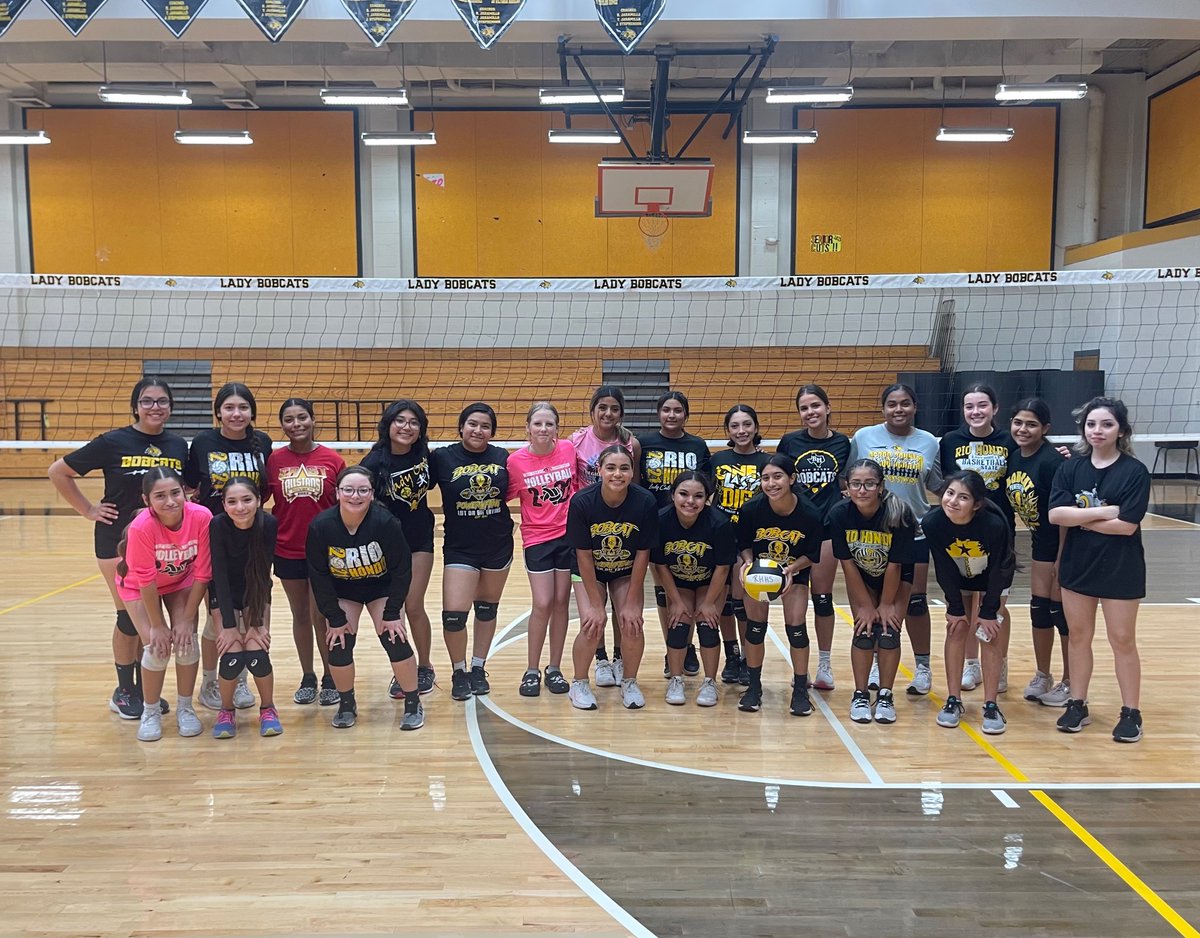Volleyball_RHHS's tweet photo. Week 2 of May Volleyball! Proud of these girls for coming out &amp; putting in work! 💛🏐🖤They’re also competing every Wednesday in May at Port Isabel HS! Games start at 6:00pm https://t.co/sDUtyj8nvy