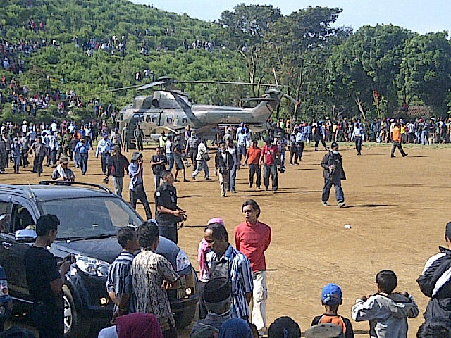 txtdaribogor's tweet photo. ON THIS DAY
9 Mei 2012 - 9 Mei 2023

Jatuhnya pesawat Sukhoi Superjet 100 akibat menabrak lereng gunung salak dekat puncak salak 1.

Ada 45 orang di dalam pesawat tersebut termasuk 14 penumpang dari maskapai penerbangan Sky Aviation serta tiga orang jurnalis asal Indonesia. https://t.co/rLno74ll3c