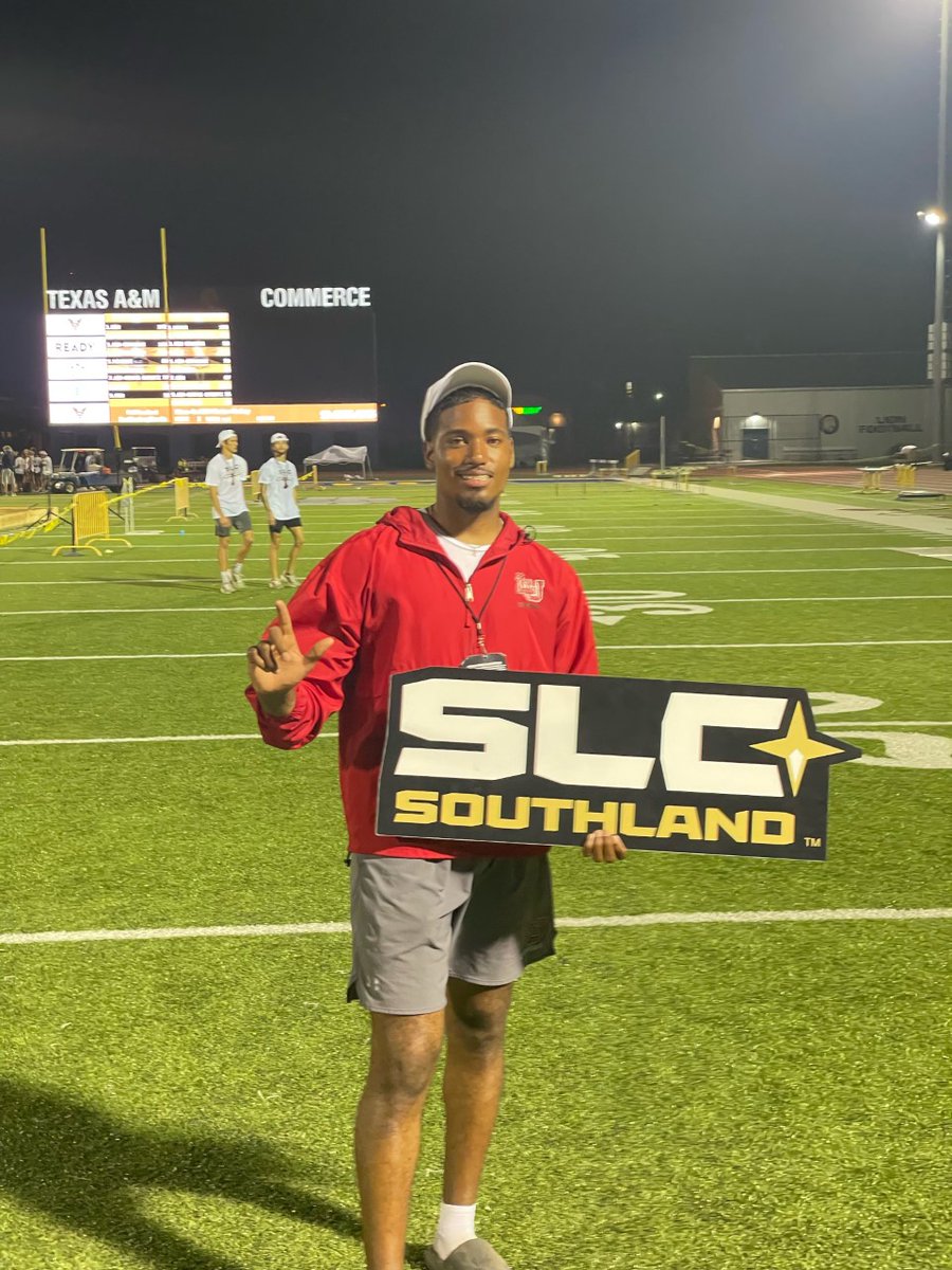 LUTVNews7's tweet photo. LUTV #Sportsanchor @Tre_Sanchez11 attended the @SouthlandSports Outdoor #TrackandField #Championships in #CommerceTx as the @LUTrackandField Women's team won their first conference title. @LamarCommDept #LamarUniversity #WeAreLU #collegemedia #sportsmedia https://t.co/ESfmyrXUPC