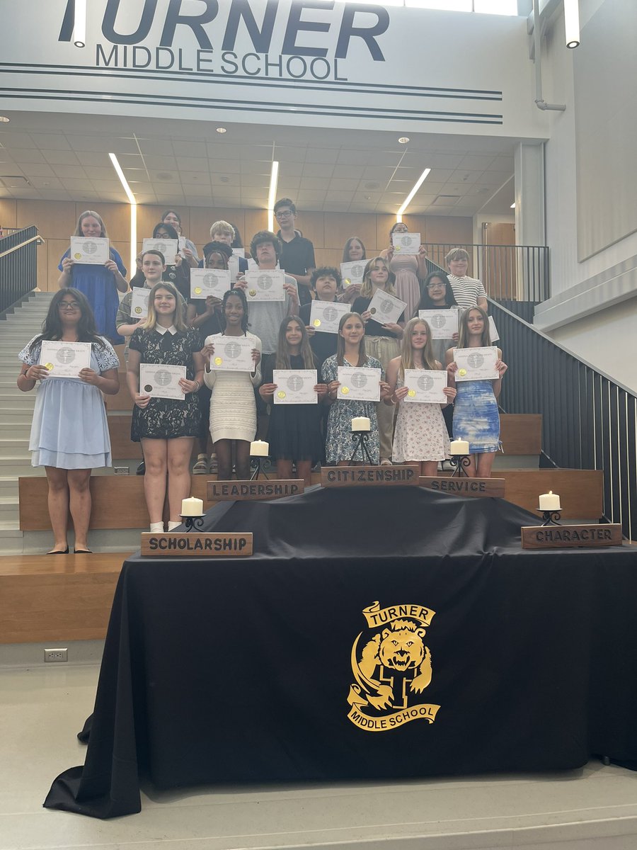 LuvUTurnerBears's tweet photo. Congratulations to our newest inductees into National Junior Honor Society. #TMScode #TurnerFamily https://t.co/SFzA0g0KsF