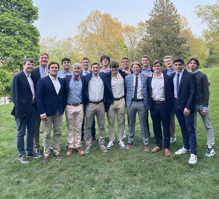GoHolyCross's tweet photo. Like this tweet to vote for @HCrossSwimDive ! 🏊‍♂️

#GoCrossGo https://t.co/dwyVcxBZXY