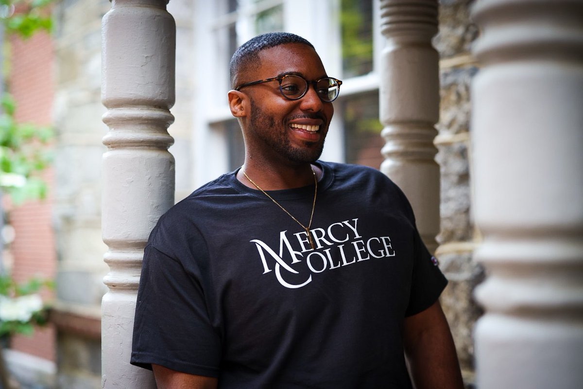 Master’s degree in literacy loading… 

The text states, “May he grant your heart’s desires and make all your plans succeed” Psalms 20:4 🙌🏾 

It’s simple, a Black educated male that’s driven & destined to WIN! ✨

#masters2023 #mercycollege #blackmaleeducator #classof2023