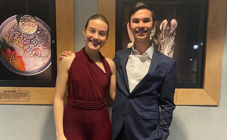 estelvica54's tweet photo. 🏆I had a wonderful time going to the Lima Symphony Orchestra Young Artists Competition.🎶
I was so happy to get to meet so many great people and for being awarded the 2nd prize! 🥈
It was very exciting to play with Dr. Liz Ames Liz Ames , such an stunning performer! https://t.co/HhHsHKmwxq