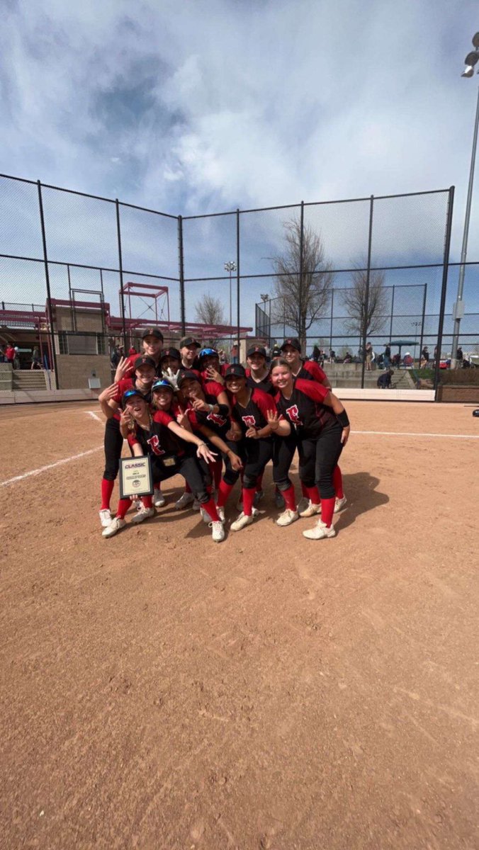 Grateful for this amazing team! So excited for many more weekends of softball with these amazing athletes! With 7 home runs, 3 run-rule victories, outscoring opponents 63-23, and 6 undefeated victories! Can’t wait to attend PGF Nattys!