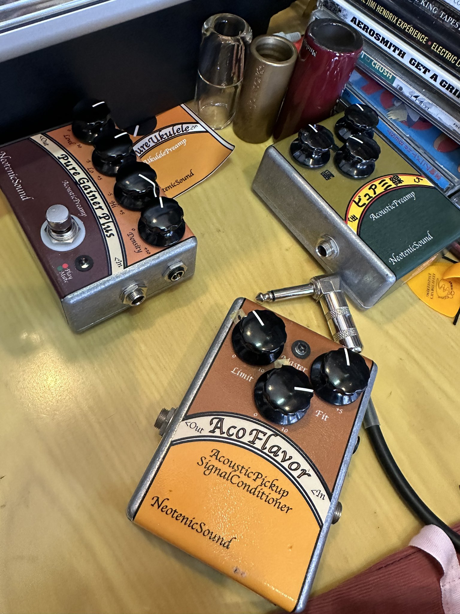 ギター NeotenicSound AcoFlavor 新感覚エフェクター】Neotenic Sound :AcoFlavor｜ウクレレ専門