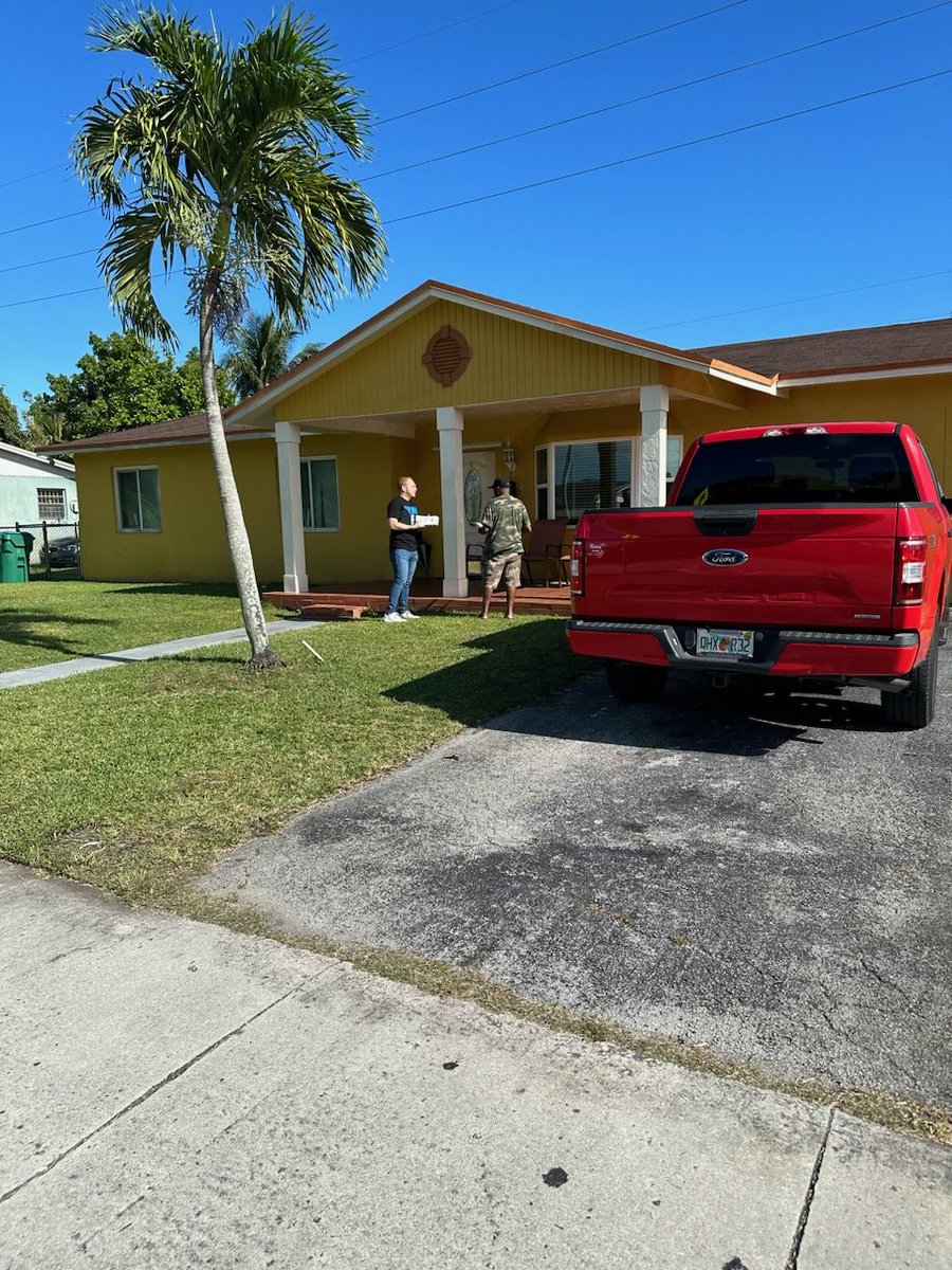 Francesca Chamorro (@mrsfrenchiii) on Twitter photo Ya llegó la FIBRA!!!!
A successful partnership today with The Falls. Switching a new Fiber lit neighborhood.🔥🔥🔥🔥
#FIBER #LifeAtAtt #HeatWave
<a href="/m_romero28/">Mario Romero</a>
@DilmaZ_
<a href="/eniggemann/">Enrique Niggemann</a>
<a href="/jrluna11/">JR Luna</a> Ya llegó la FIBRA!!!!
A successful partnership today with The Falls. Switching a new Fiber lit neighborhood.🔥🔥🔥🔥
#FIBER #LifeAtAtt #HeatWave
<a href="/m_romero28/">Mario Romero</a>
@DilmaZ_
<a href="/eniggemann/">Enrique Niggemann</a>
<a href="/jrluna11/">JR Luna</a>