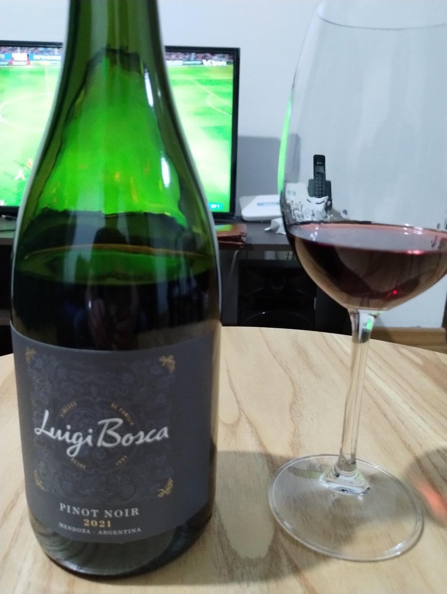 Danny_sh0878's tweet photo. Abri un vino un Lunes, que querés que haga...... #MondayWine https://t.co/OrGug80W0v